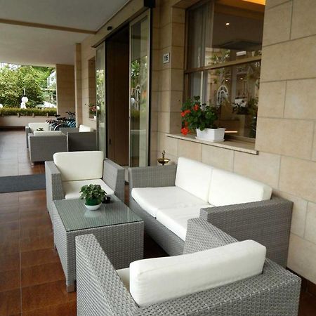 רימיני Hotel Rosabianca מראה חיצוני תמונה