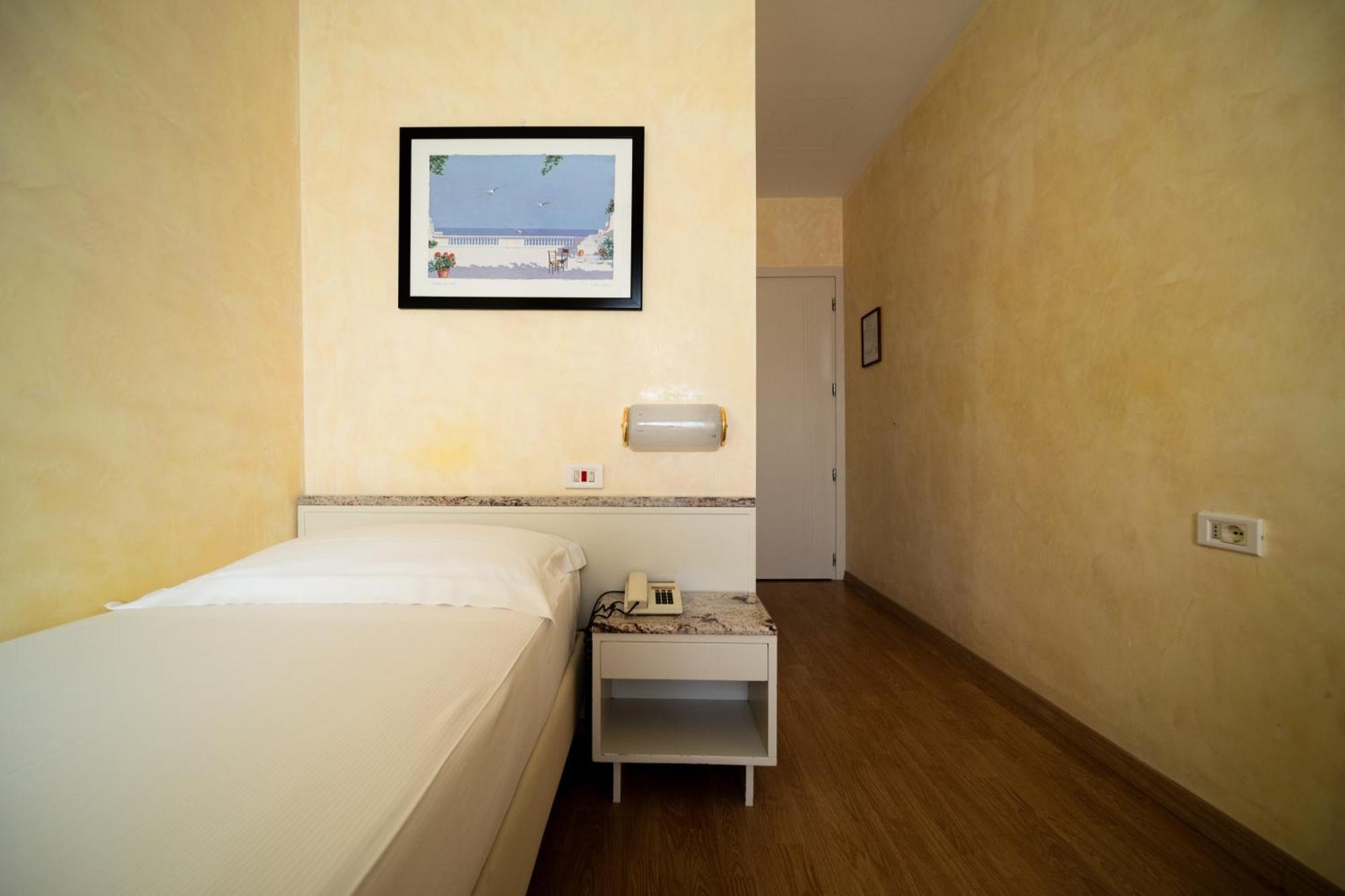 רימיני Hotel Rosabianca מראה חיצוני תמונה