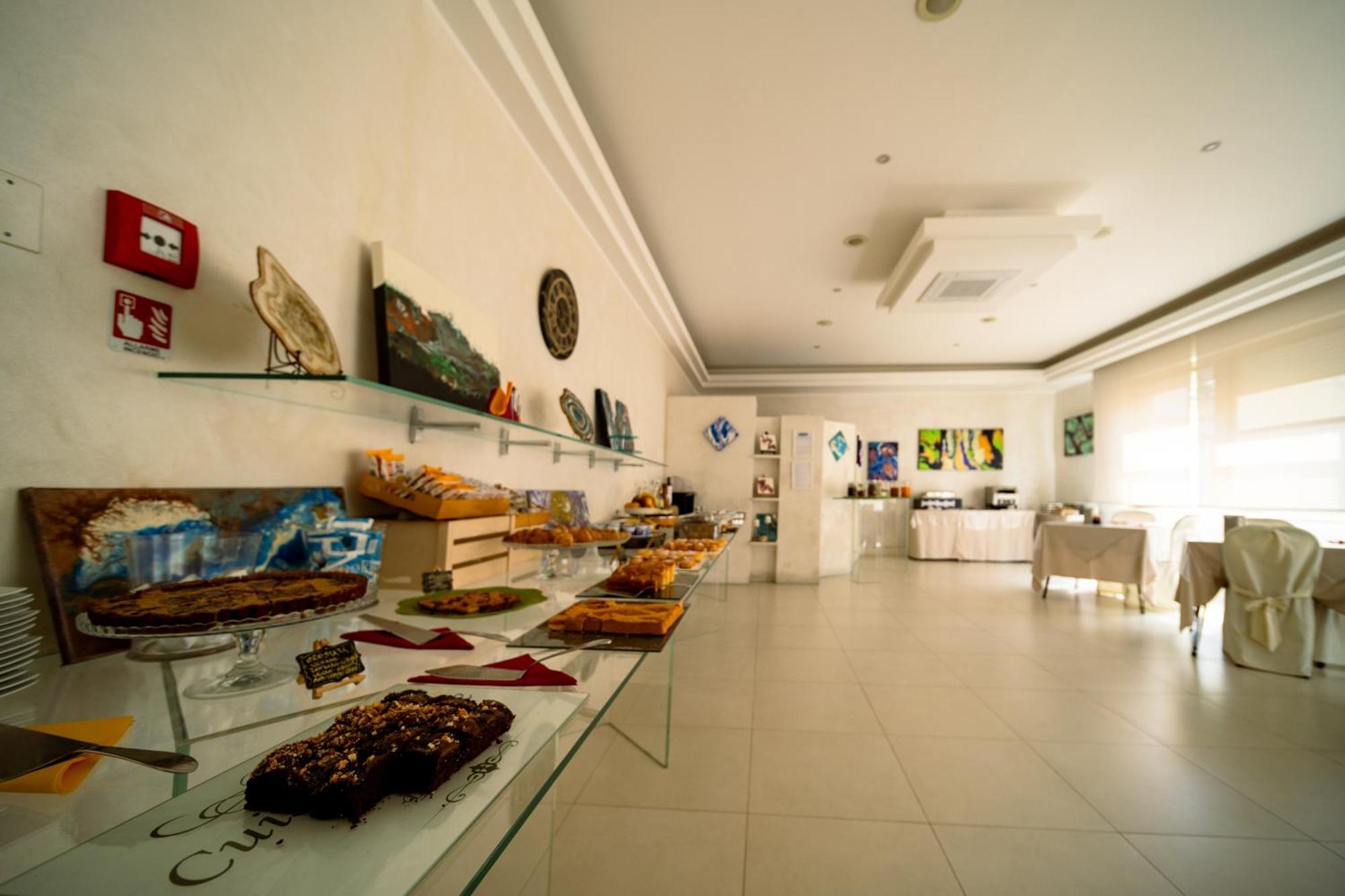 רימיני Hotel Rosabianca מראה חיצוני תמונה