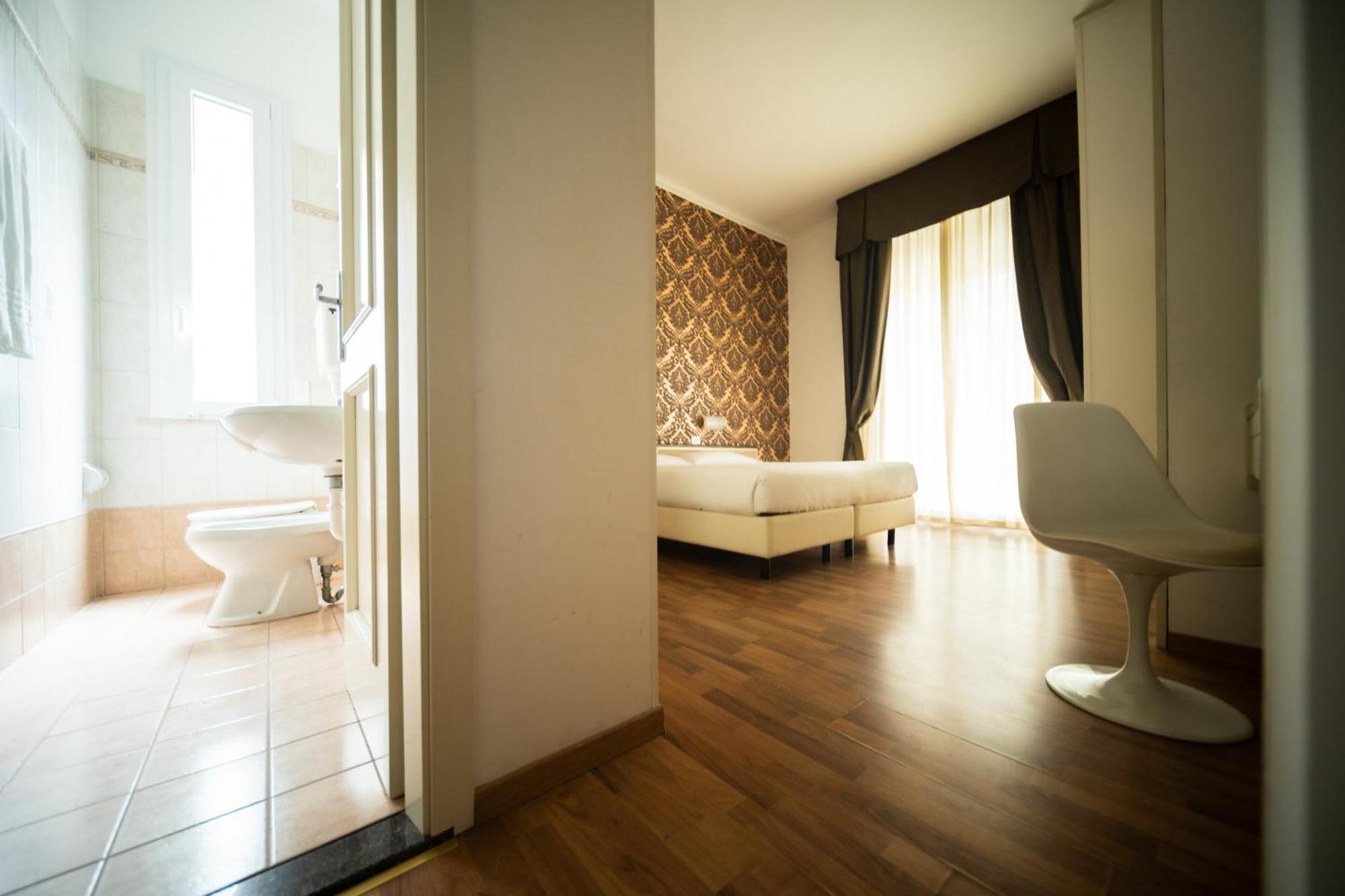 רימיני Hotel Rosabianca מראה חיצוני תמונה