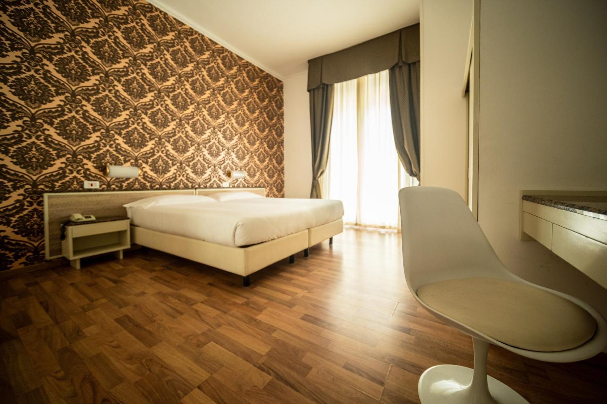 רימיני Hotel Rosabianca מראה חיצוני תמונה