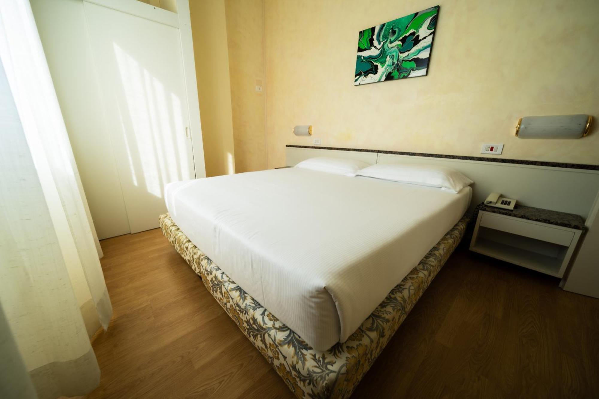 רימיני Hotel Rosabianca מראה חיצוני תמונה