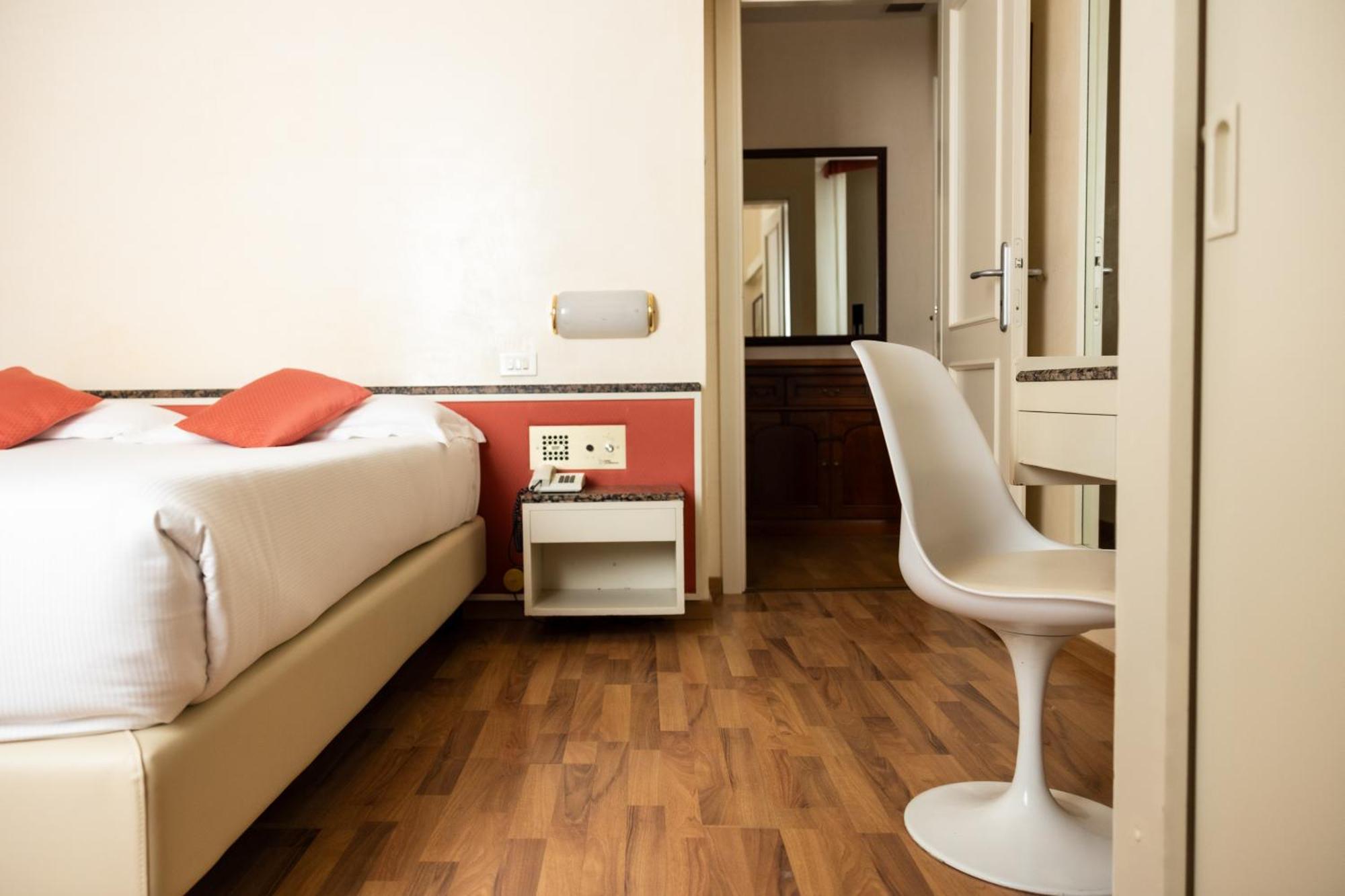 רימיני Hotel Rosabianca מראה חיצוני תמונה