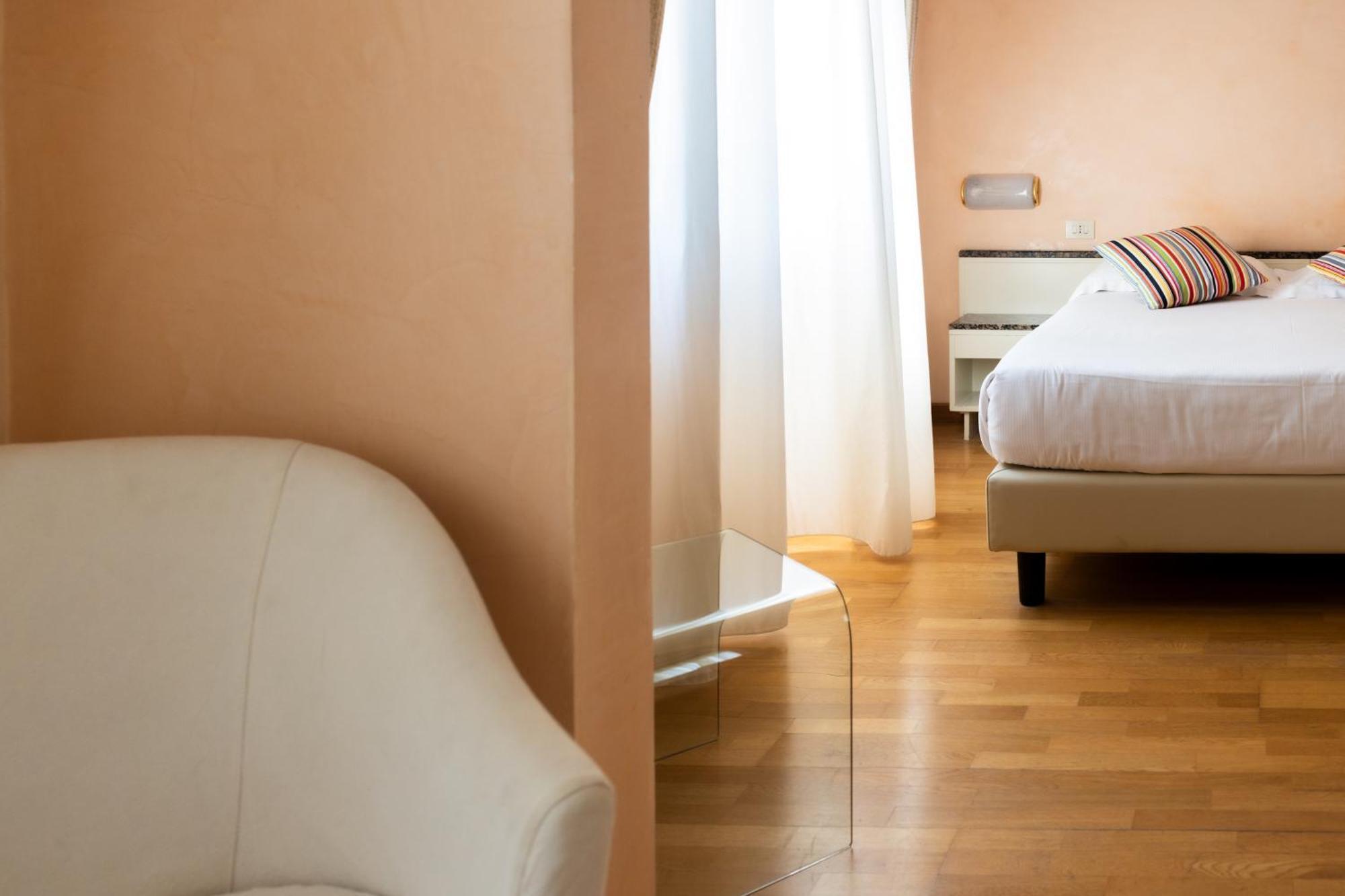 רימיני Hotel Rosabianca מראה חיצוני תמונה