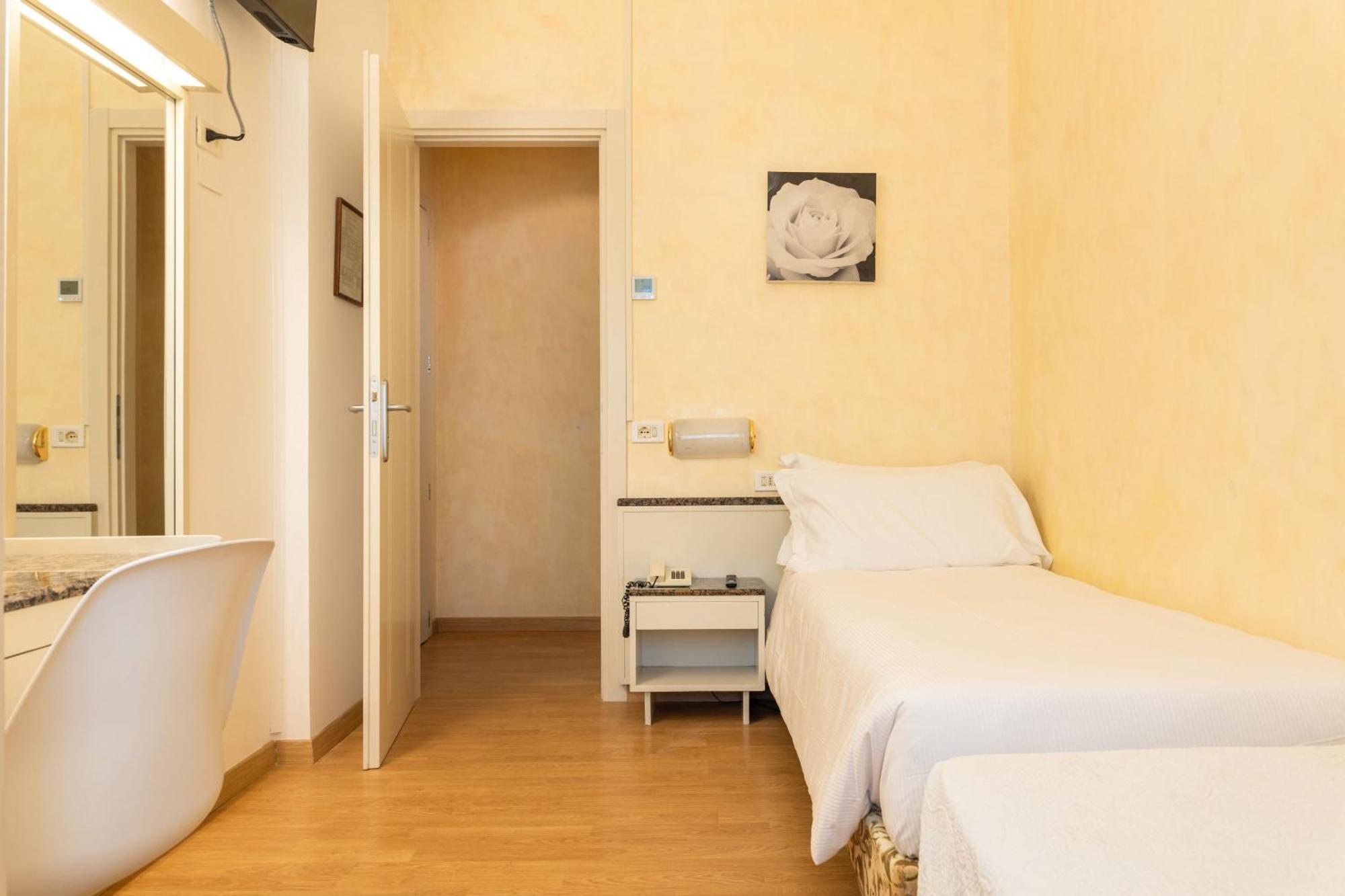 רימיני Hotel Rosabianca מראה חיצוני תמונה