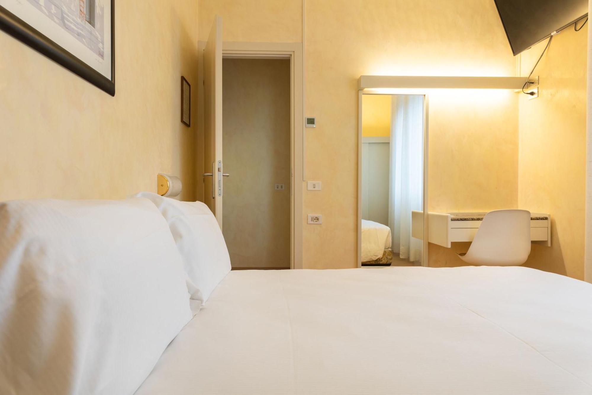 רימיני Hotel Rosabianca מראה חיצוני תמונה