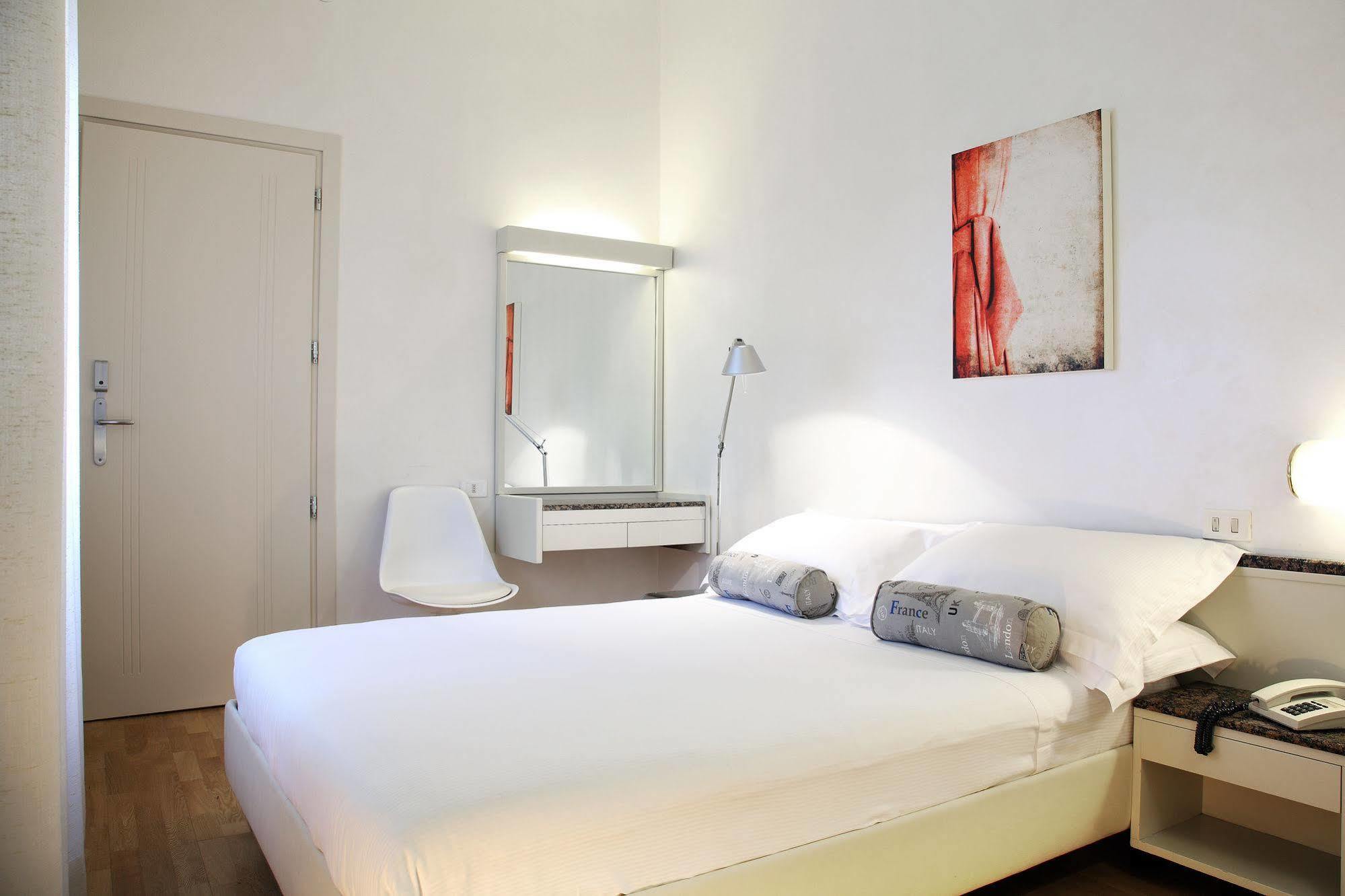 רימיני Hotel Rosabianca מראה חיצוני תמונה